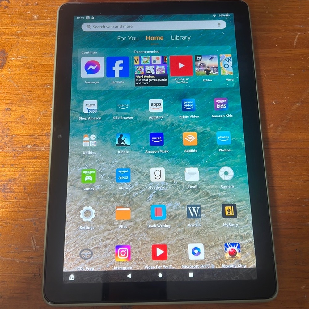 Used excellent condition   fire HD10
with Alexa. 32 GB
10800P